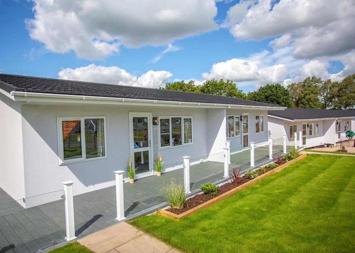 ホテル Broadlands Park And Marina Pakefield エクステリア 写真